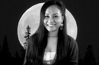 Thavy_B_W_moon